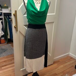 Meli skirt size M